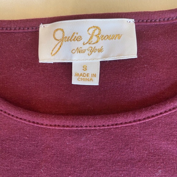 NWT Julie Brown New York Maroon Fitted Tee - Picture 2 of 2